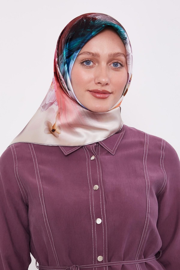 LevidorGümüş Çiçek Desen Sura İpek Eşarp