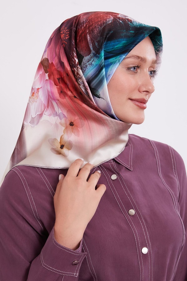 LevidorGümüş Çiçek Desen Sura İpek Eşarp