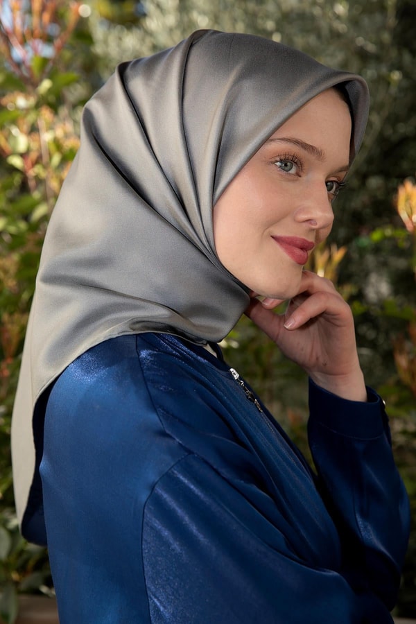 LevidorGümüş Çift Taraflı Twill İpek Eşarp
