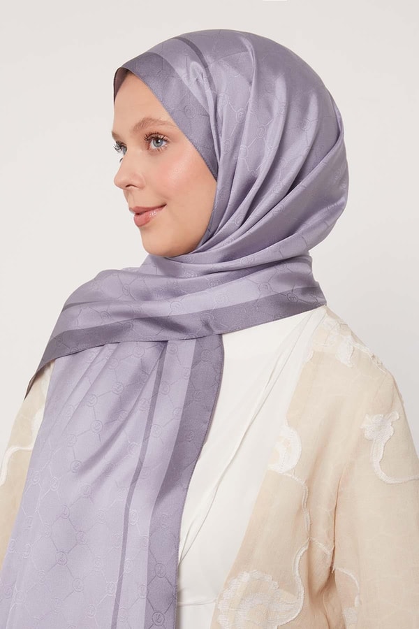 LevidorGümüş Şerit Detay Monogram İpek Şal