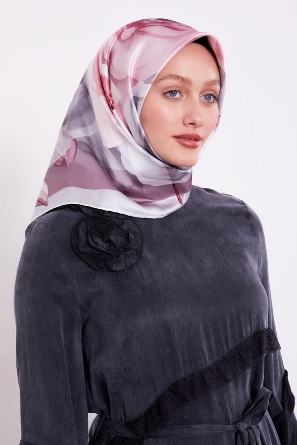 LevidorGümüş Soft Çiçek Desen Sura İpek Eşarp