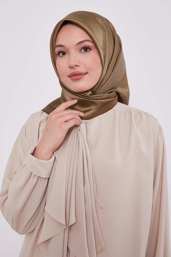 LevidorHaki Benek Desen Monogram İpek Eşarp