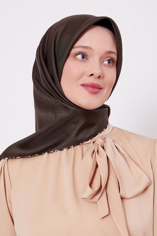 LevidorHaki Benekli Twill İpek Eşarp
