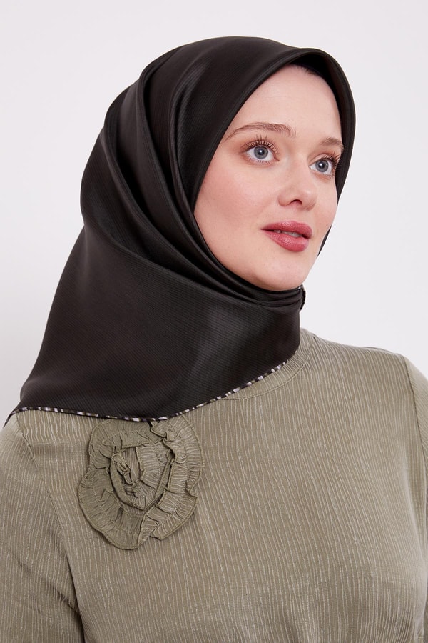 LevidorHaki Çizgili Twill İpek Eşarp