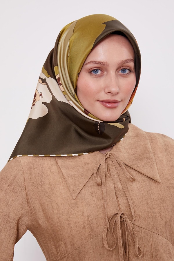 LevidorHaki Çizim Çiçek Desen Twill İpek Eşarp