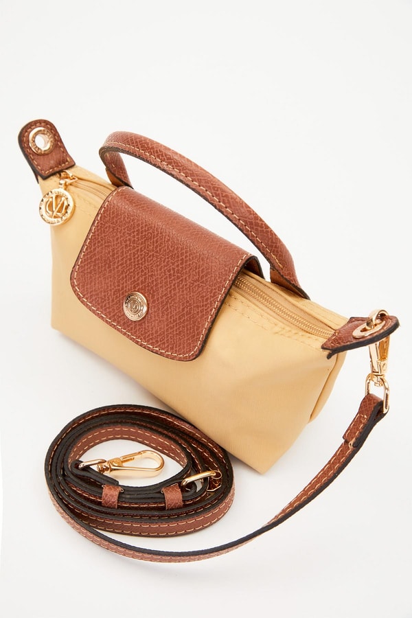 LevidorHaki Deri Kapak Detaylı El Çantası