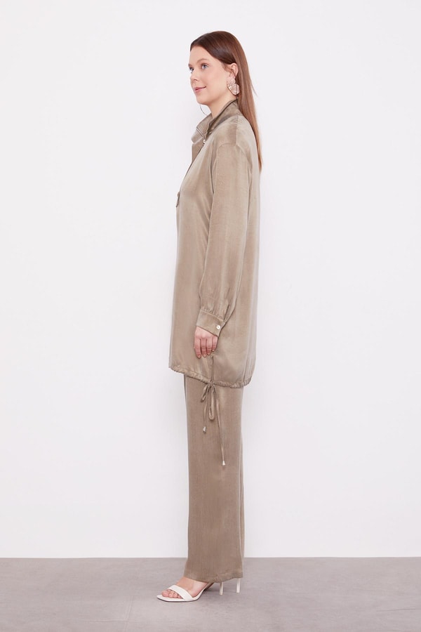 LevidorHaki Dik Yaka Düğme Detaylı Cupra İkili Takım