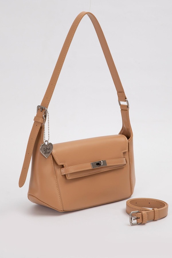 LevidorHaki Kalp Aksesuar Detaylı Omuz Çantası