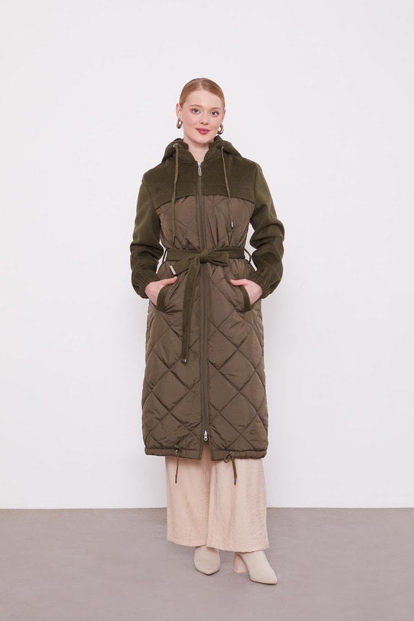 LevidorHaki Kapitone Kaşeli Kuşak Detay Mont