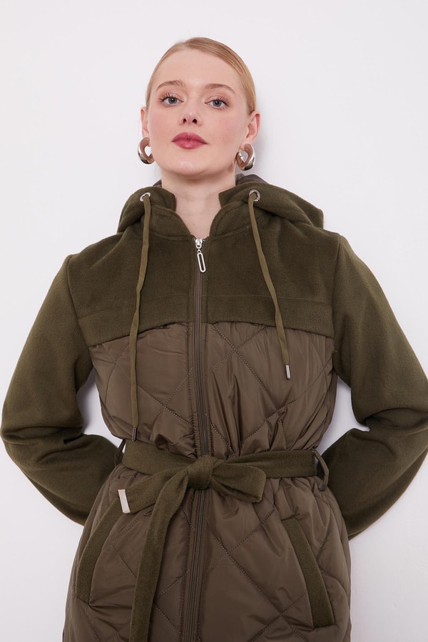 LevidorHaki Kapitone Kaşeli Kuşak Detay Mont