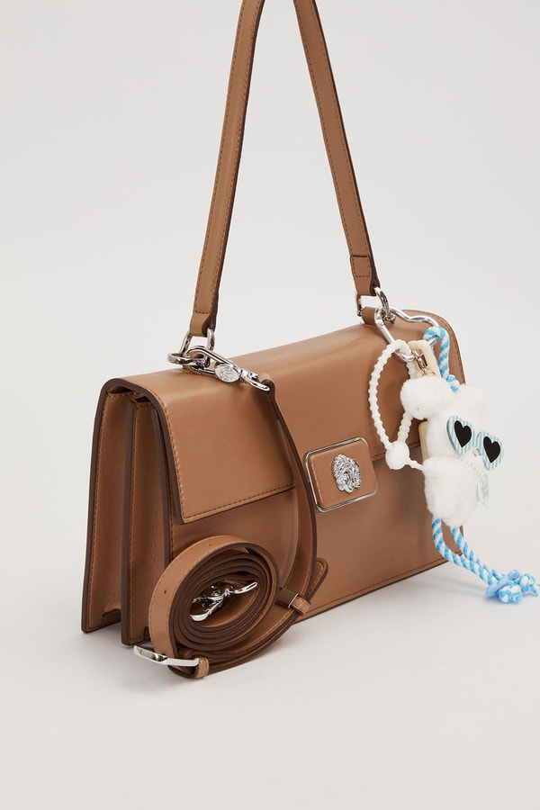 LevidorHaki Kare Form Charm Detaylı Omuz Çantası