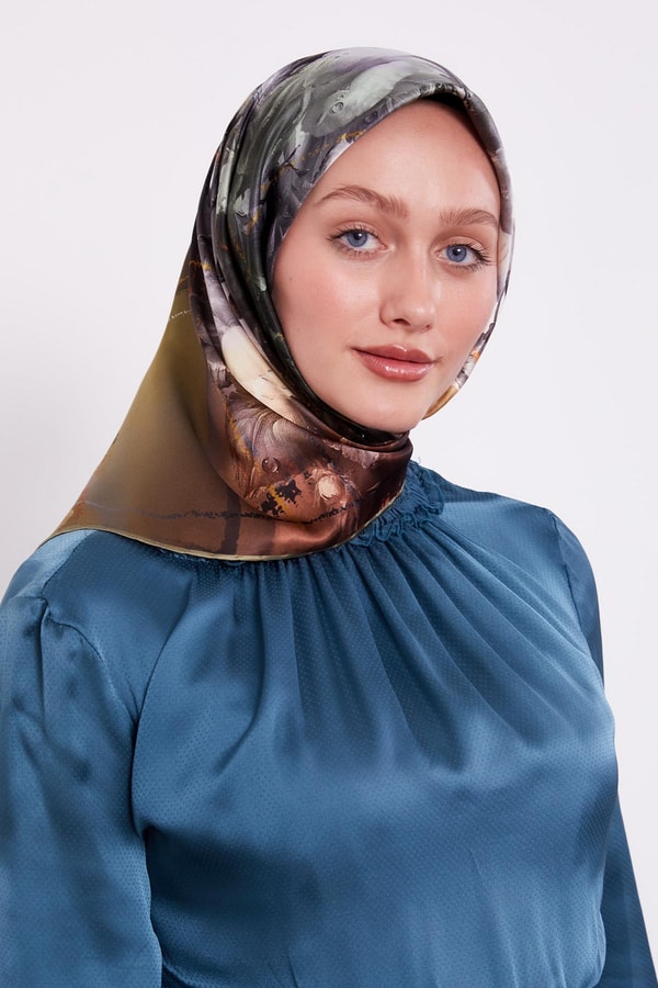 LevidorHaki Menekşe Desen Sura İpek Eşarp