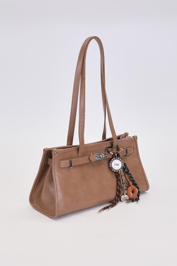 LevidorHaki Metal Kilit Charmlı Omuz Çantası