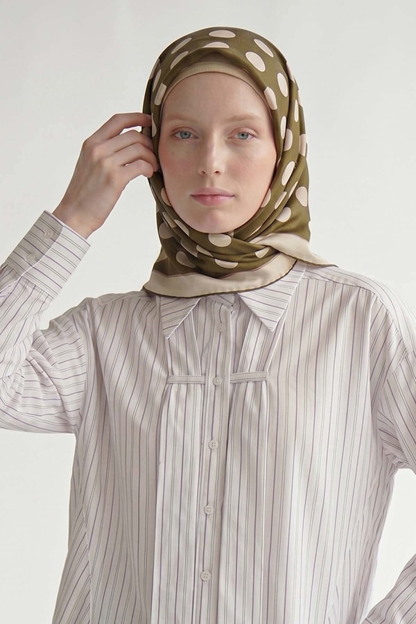 LevidorHaki Puantiyeli Twill İpek Eşarp