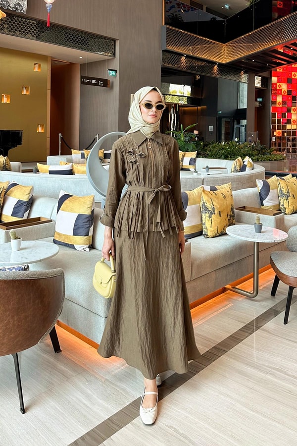 LevidorHaki Yakası Taş Detaylı Cupra Etek Takım