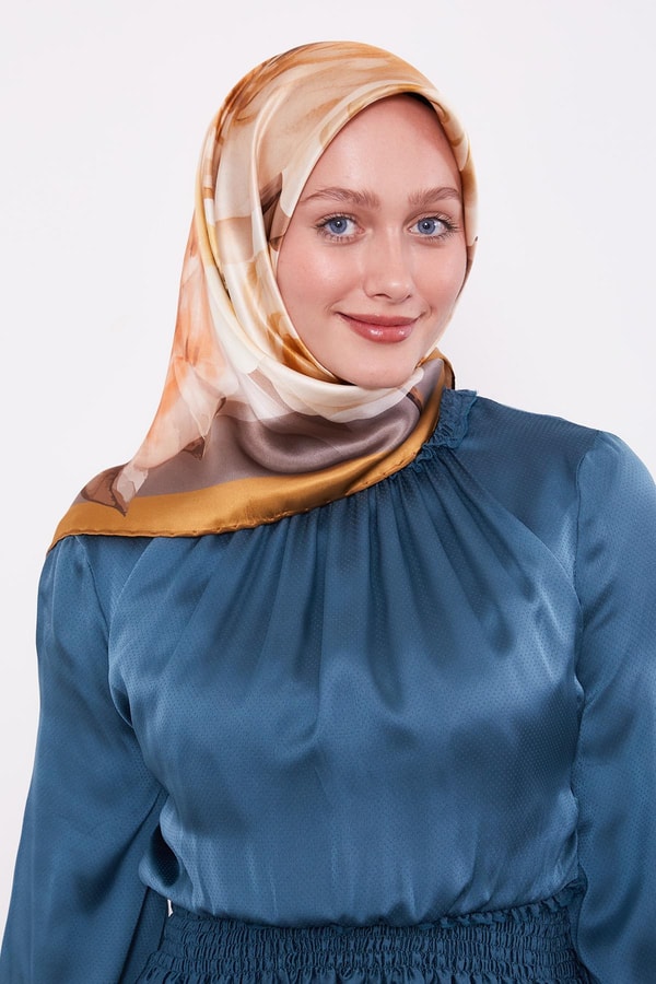 LevidorHardal Soft Çiçek Desen Sura İpek Eşarp