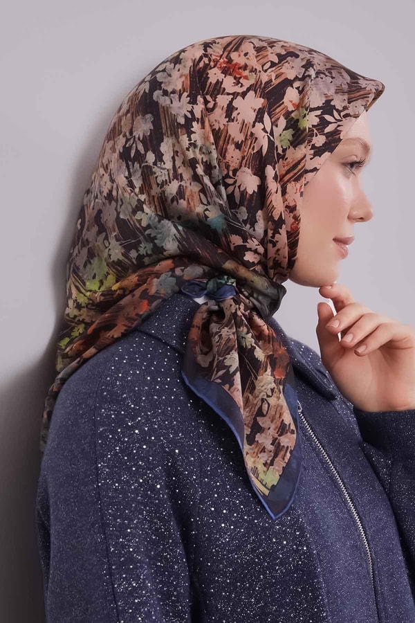 Levidorİndigo Çiçekli Soyut Desen Twill İpek Eşarp