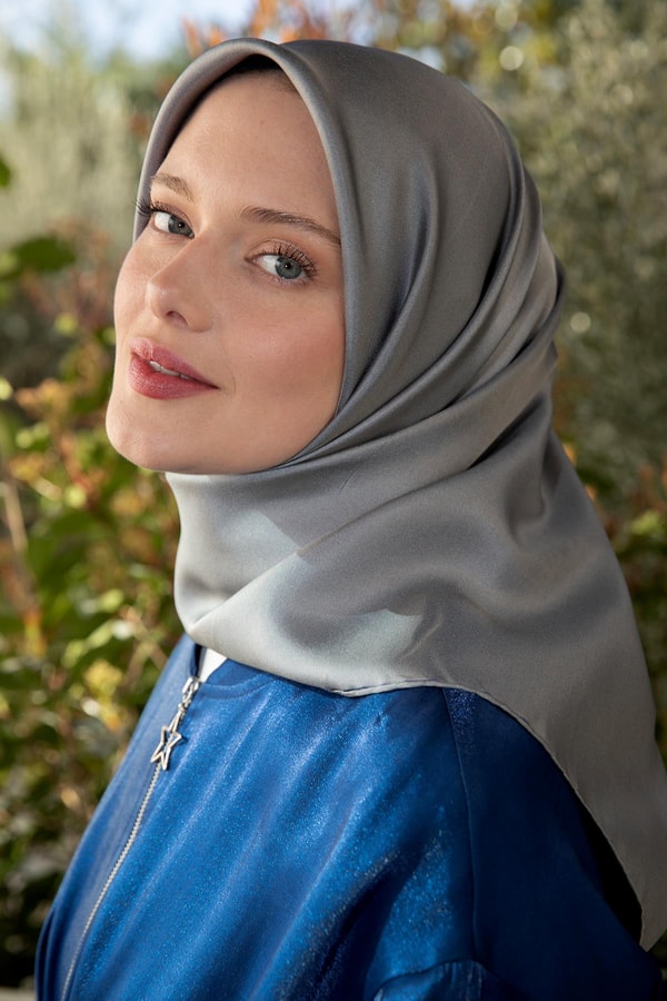 Levidorİndigo Çift Taraflı Twill İpek Eşarp