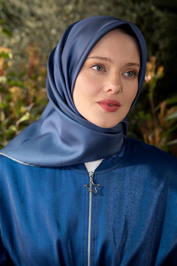 Levidorİndigo Çift Taraflı Twill İpek Eşarp