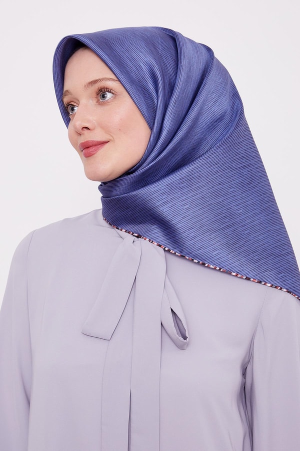 Levidorİndigo Çizgili Twill İpek Eşarp