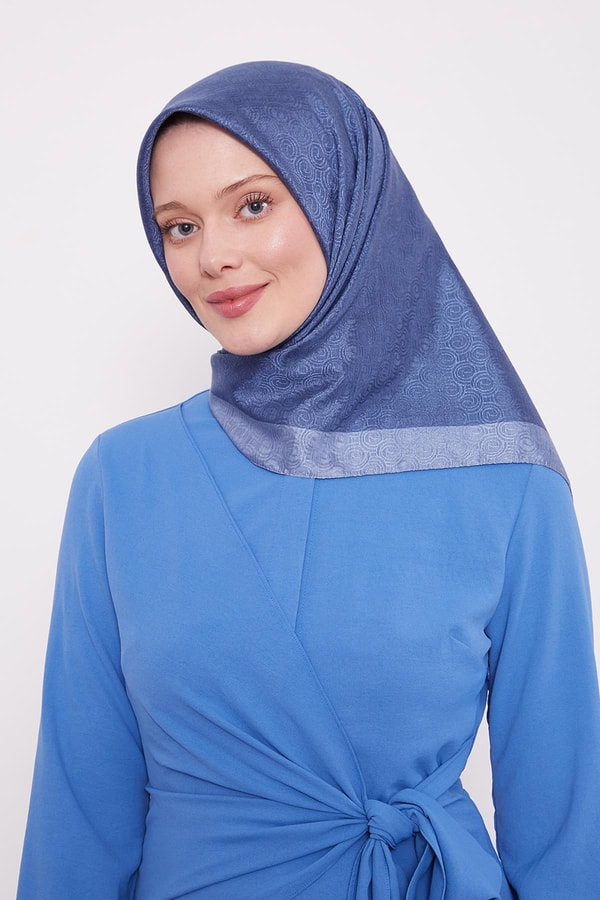 Levidorİndigo Halka Desen Monogram Eşarp
