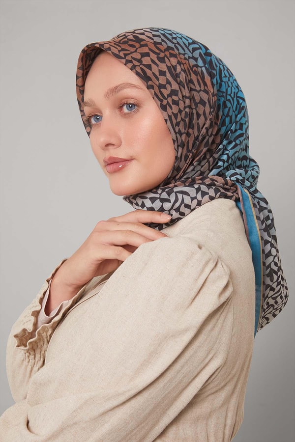 Levidorİndigo Renk Geçişli Desen Soft Eşarp