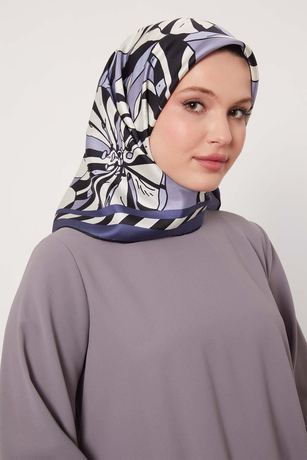 Levidorİndigo Zambak Desen Twill İpek Eşarp