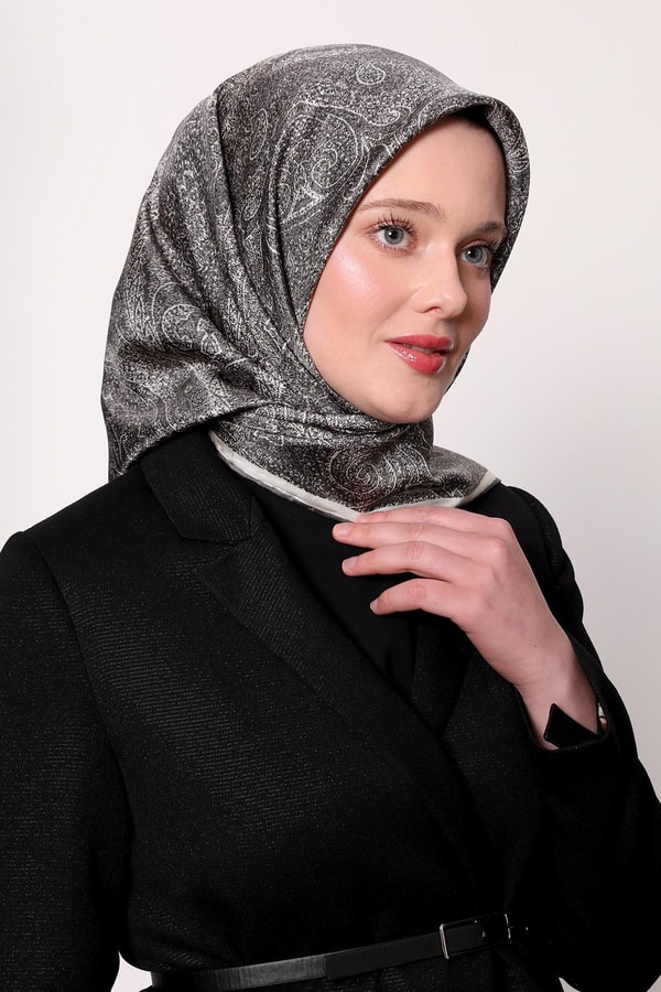 LevidorK.Gri Soyut Etnik Desen Twill İpek Eşarp