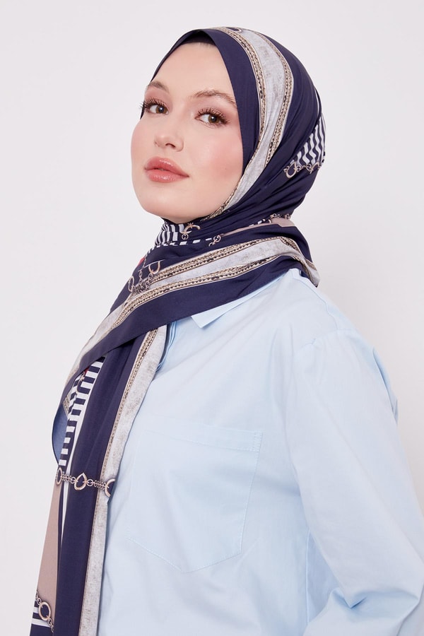 LevidorK.Lacivert Zincir Desen Love