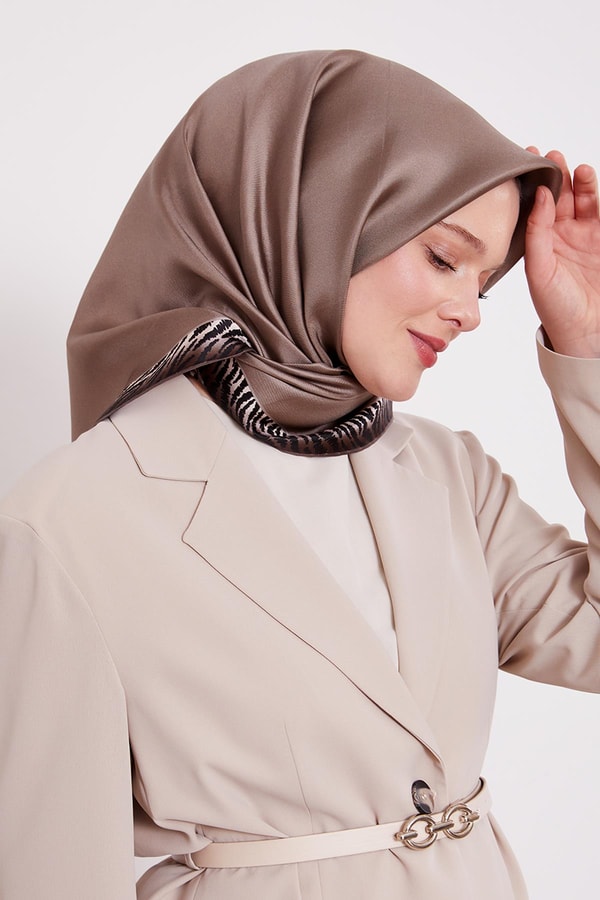 LevidorK.Vizon Kenar Leopar Desen Twill İpek Eşarp