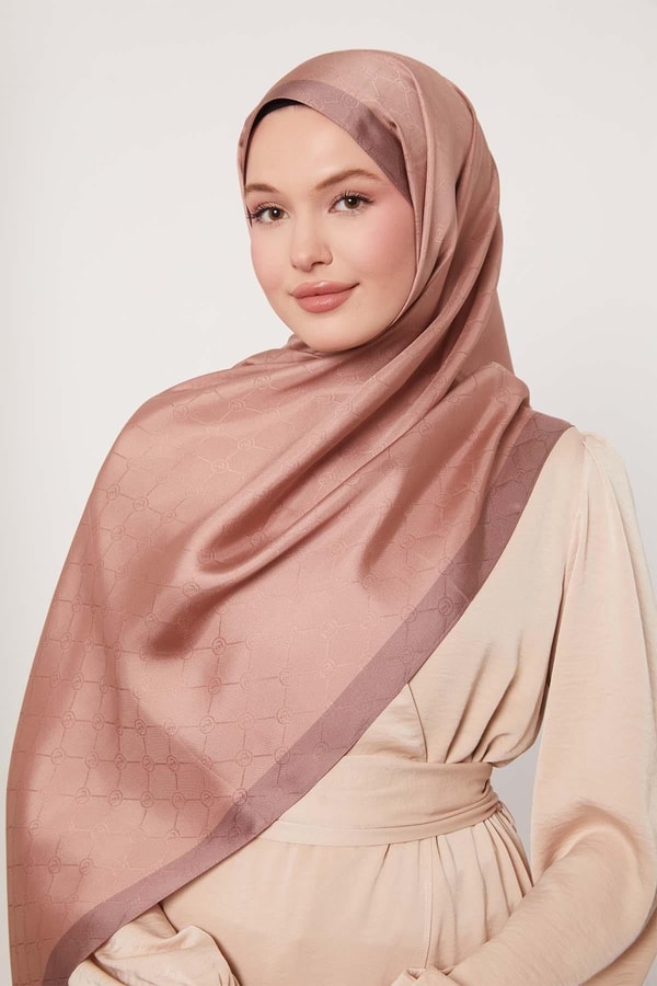 LevidorK.Gül Petek Desen Monogram İpek Şal