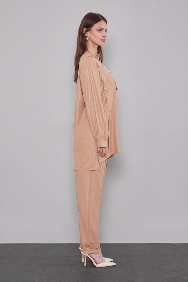 LevidorK.Bej Bisiklet Yaka Düğme Detaylı İkili Takım