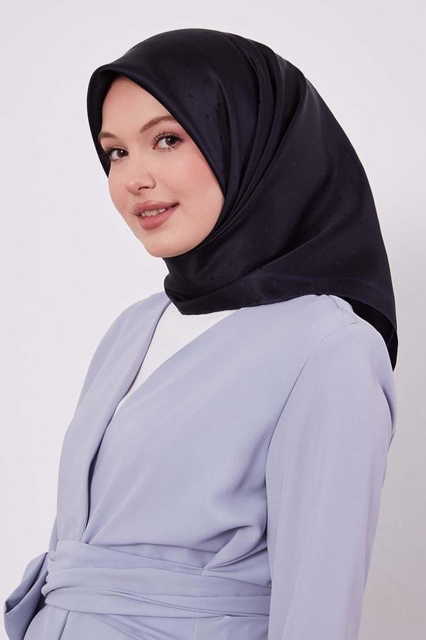 LevidorK.Lacivert Benek Desen Monogram İpek Eşarp