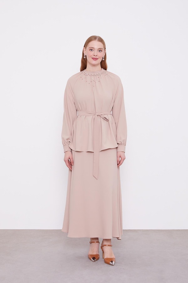 LevidorK.Bej İnci Yaka Detay Etek Takım