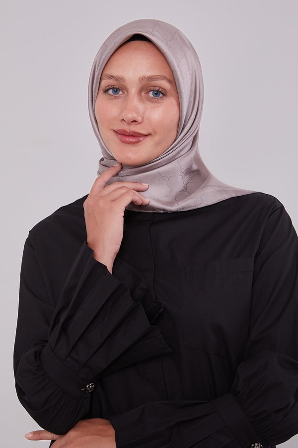 LevidorK.Vizon Kenar Şeritli Monogram İpek Eşarp