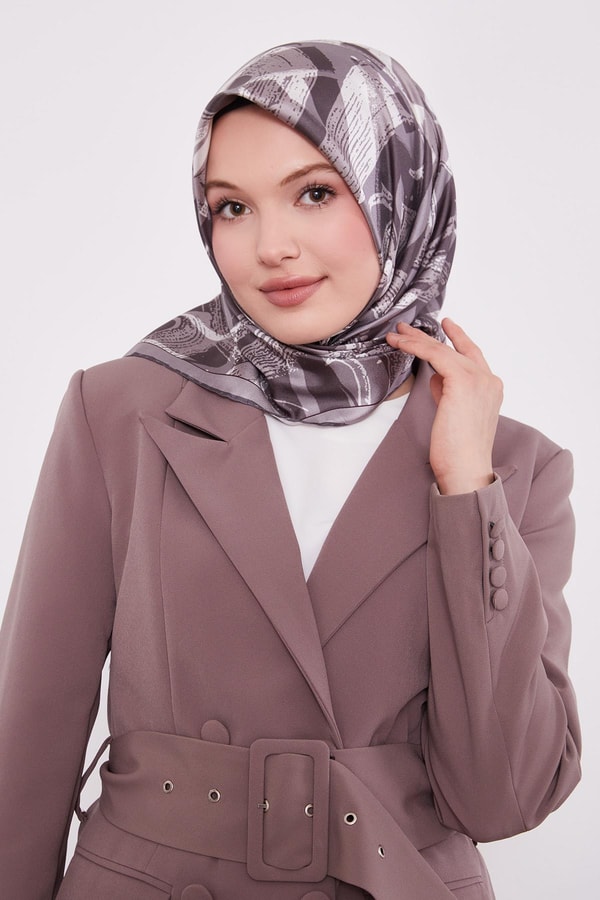 LevidorK.Gri Harf Baskılı Twill İpek Eşarp