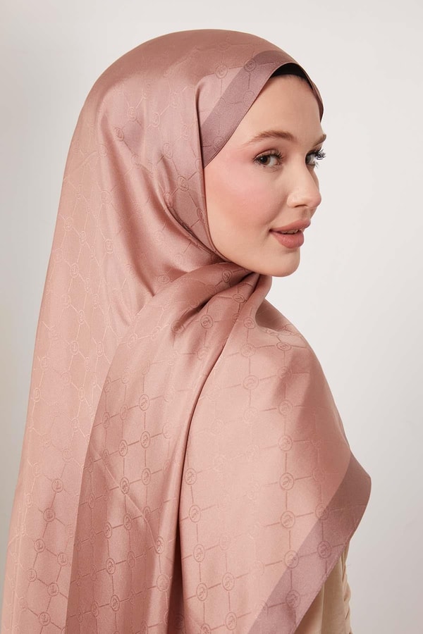 LevidorK.Gül Petek Desen Monogram İpek Şal