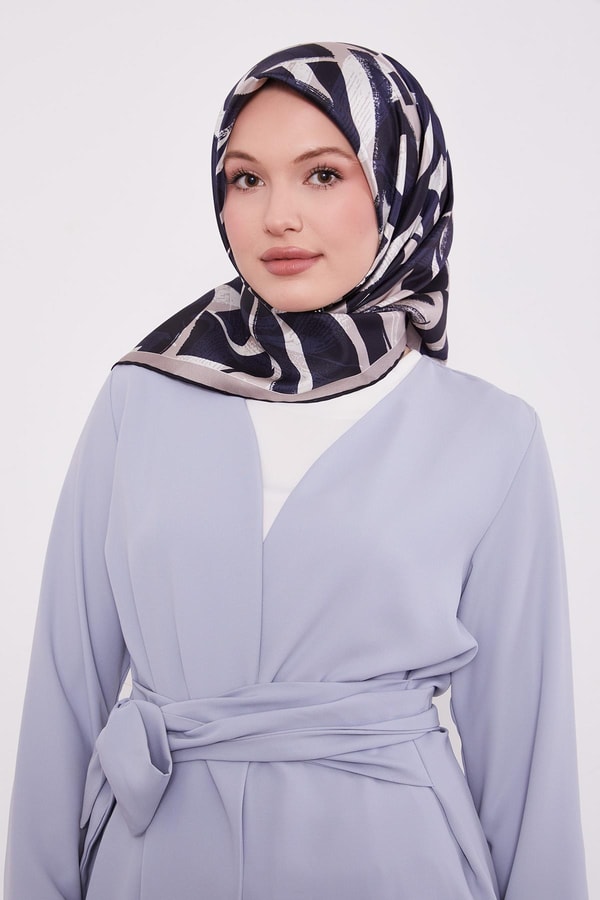 LevidorK.Lacivert Harf Baskılı Twill İpek Eşarp