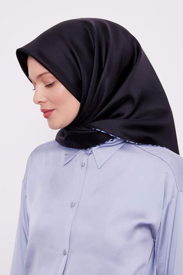 LevidorK.Lacivert Benekli Twill İpek Eşarp