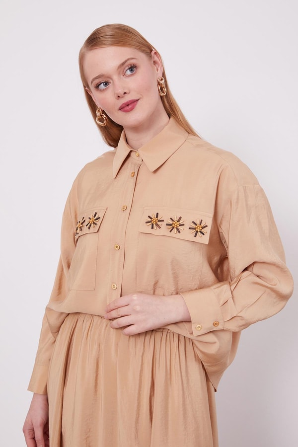 LevidorK.Bej Cep Boncuk Papatya Detaylı Etek Takım