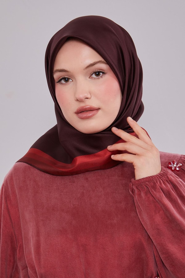 LevidorK.Bordo Kenar Bordürlü Twill İpek Eşarp