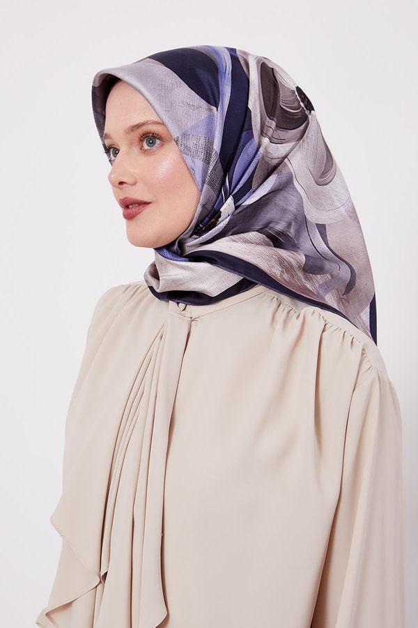 LevidorK.Lacivert Menekşe Desen Twill İpek Eşarp