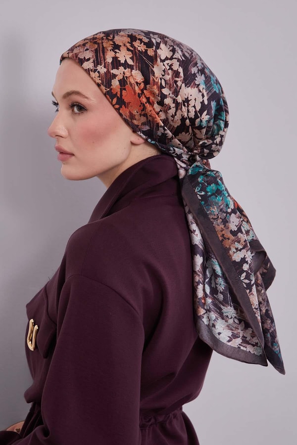 LevidorKahve Çiçekli Soyut Desen Twill İpek Eşarp