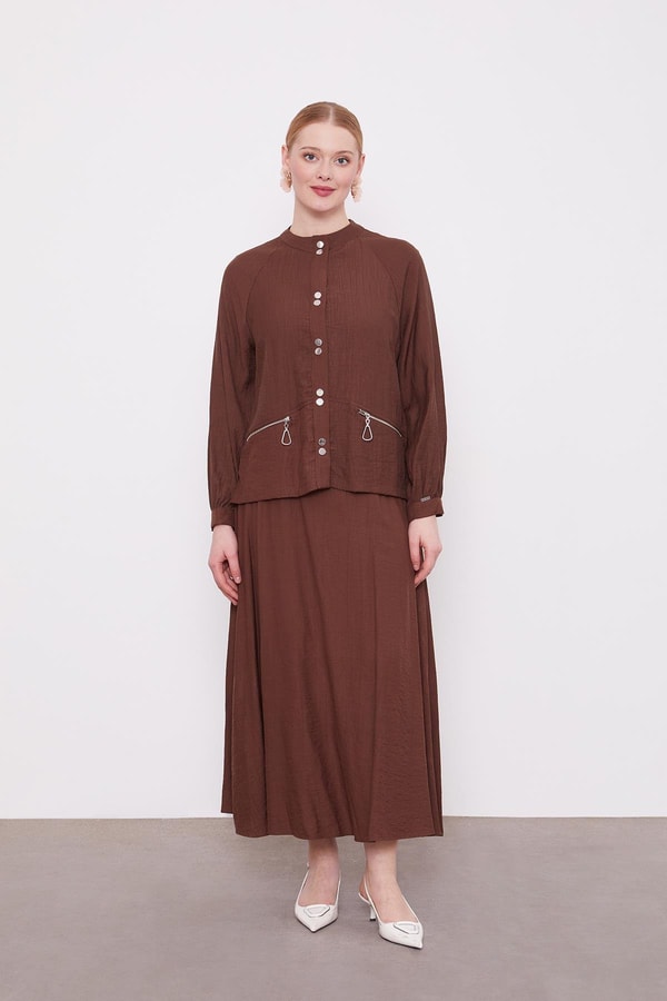 LevidorKahve Çift Düğme Detaylı Etekli Takım