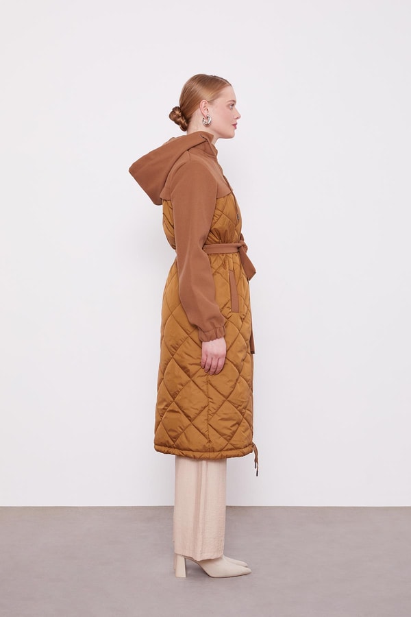 LevidorKahve Kapitone Kaşeli Kuşak Detay Mont