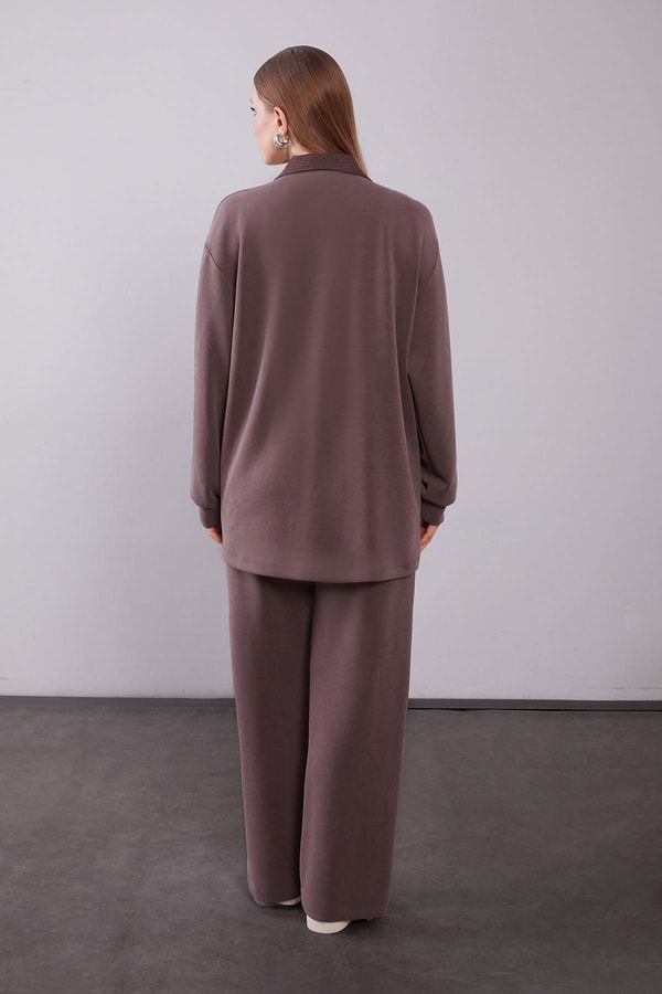 LevidorKahve Kendinden Desen Yakalı İkili Takım