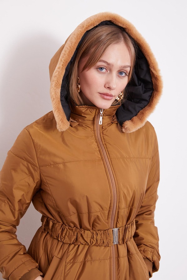 LevidorKahve Kürk Şapkalı Şişme Mont