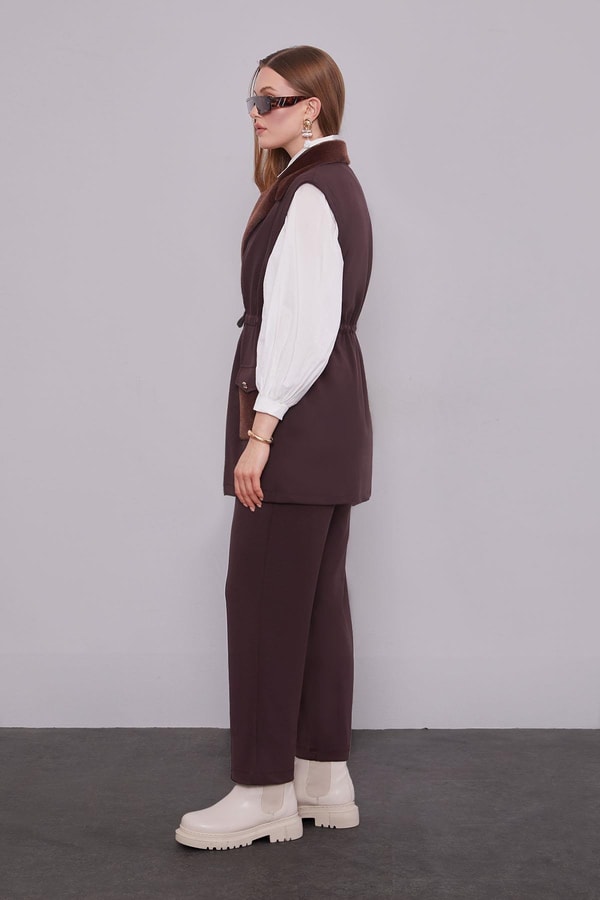 LevidorKahve Kürk Yaka Detaylı Yelek Takım