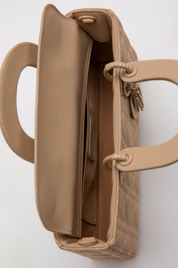 LevidorKahve Logo Aksesuar Zincirli Omuz Çantası