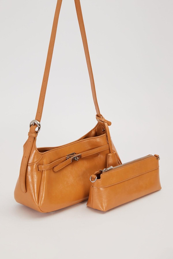 LevidorKahve Metal Kilit Kapamalı Omuz Çantası